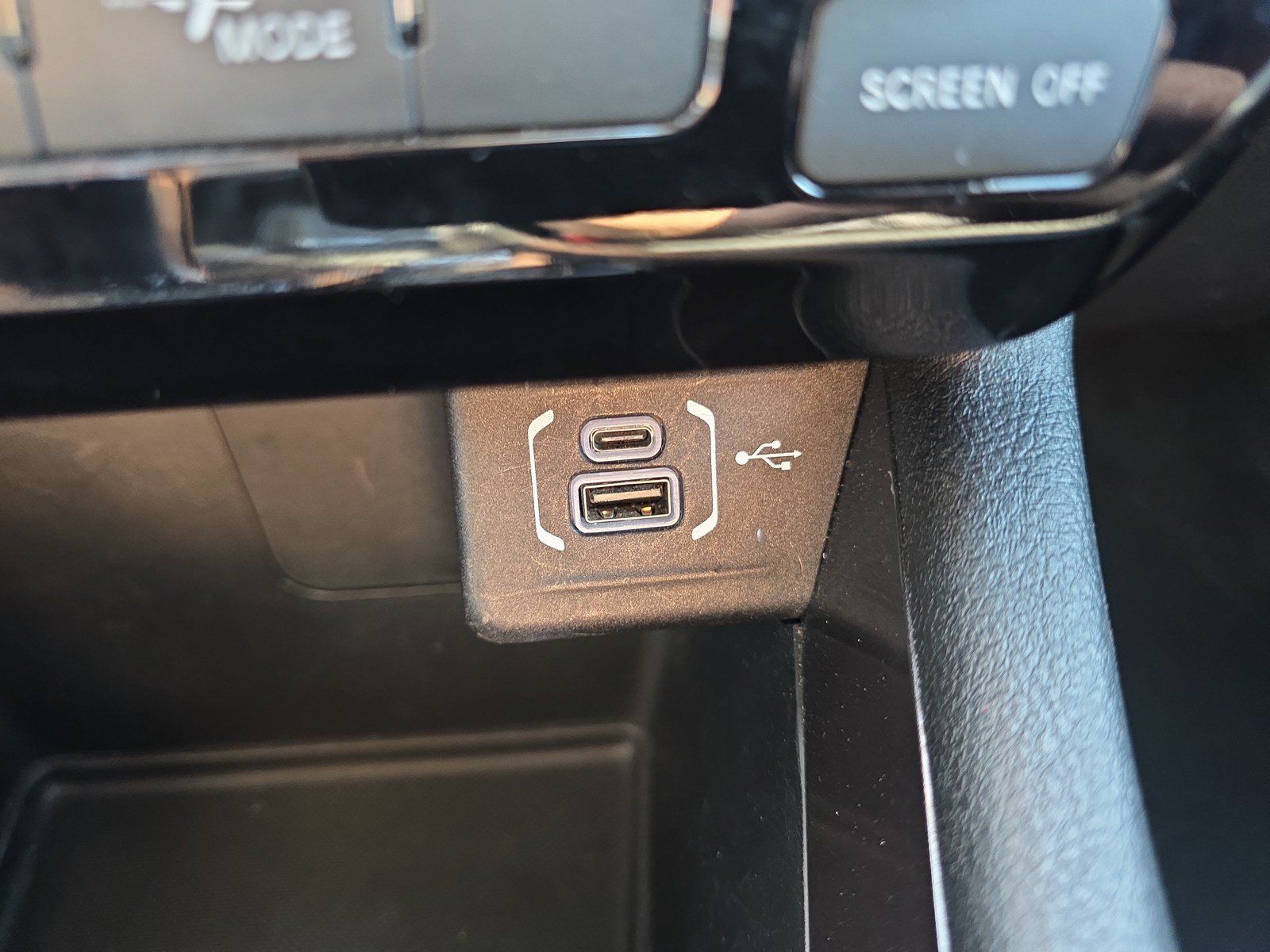 Used 2024 Jeep Compass Latitude AWD/4WD image 31