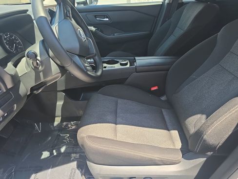Used 2025 Nissan Rogue SV AWD/4WD image 30