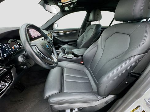 Used 2019 BMW 530e RWD image 13