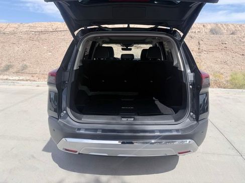 Certified 2022 Nissan Rogue Platinum w/ Head-Up Display Package image 35