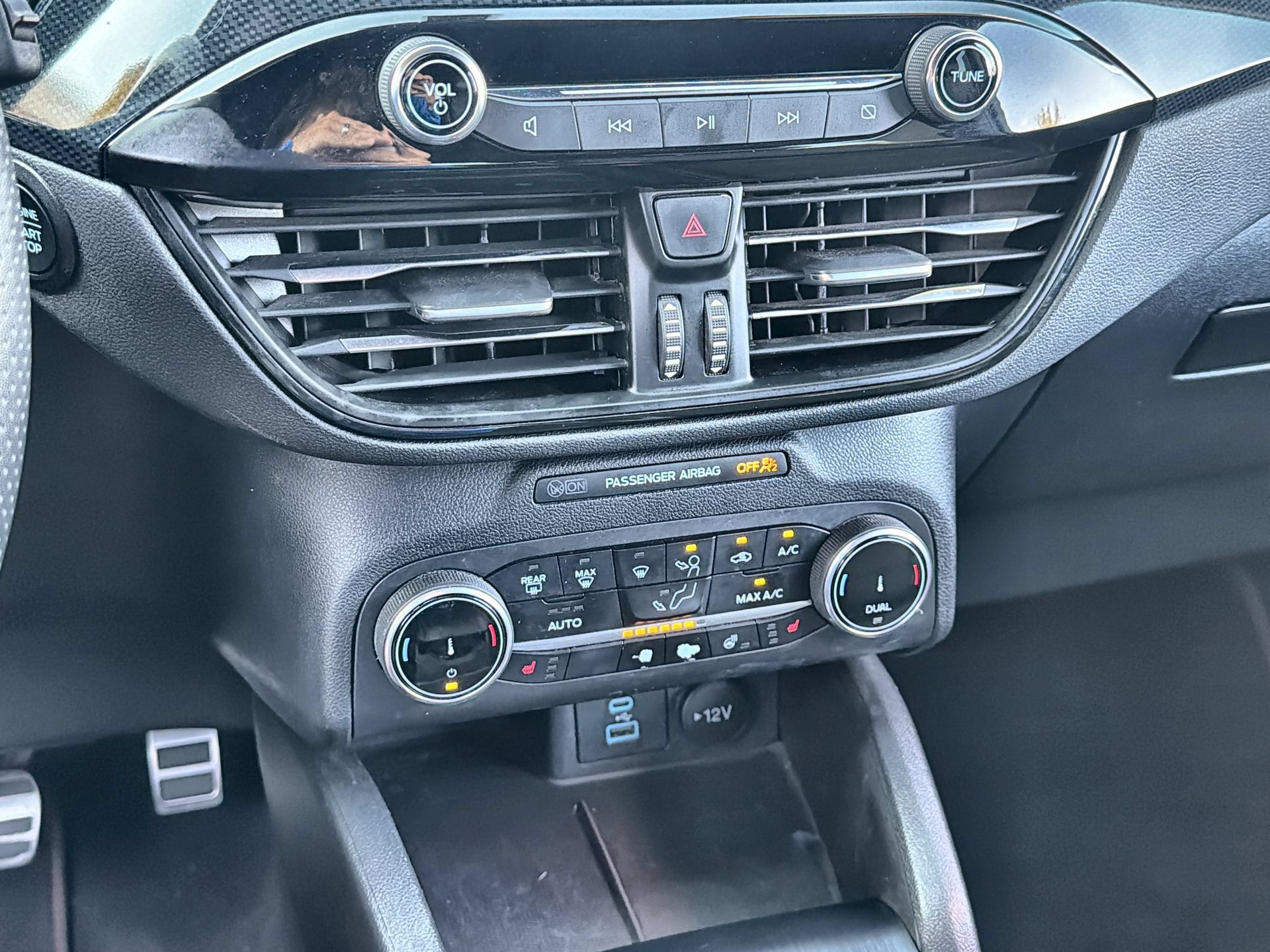 Certified 2023 Ford Escape ST-Line AWD/4WD image 18