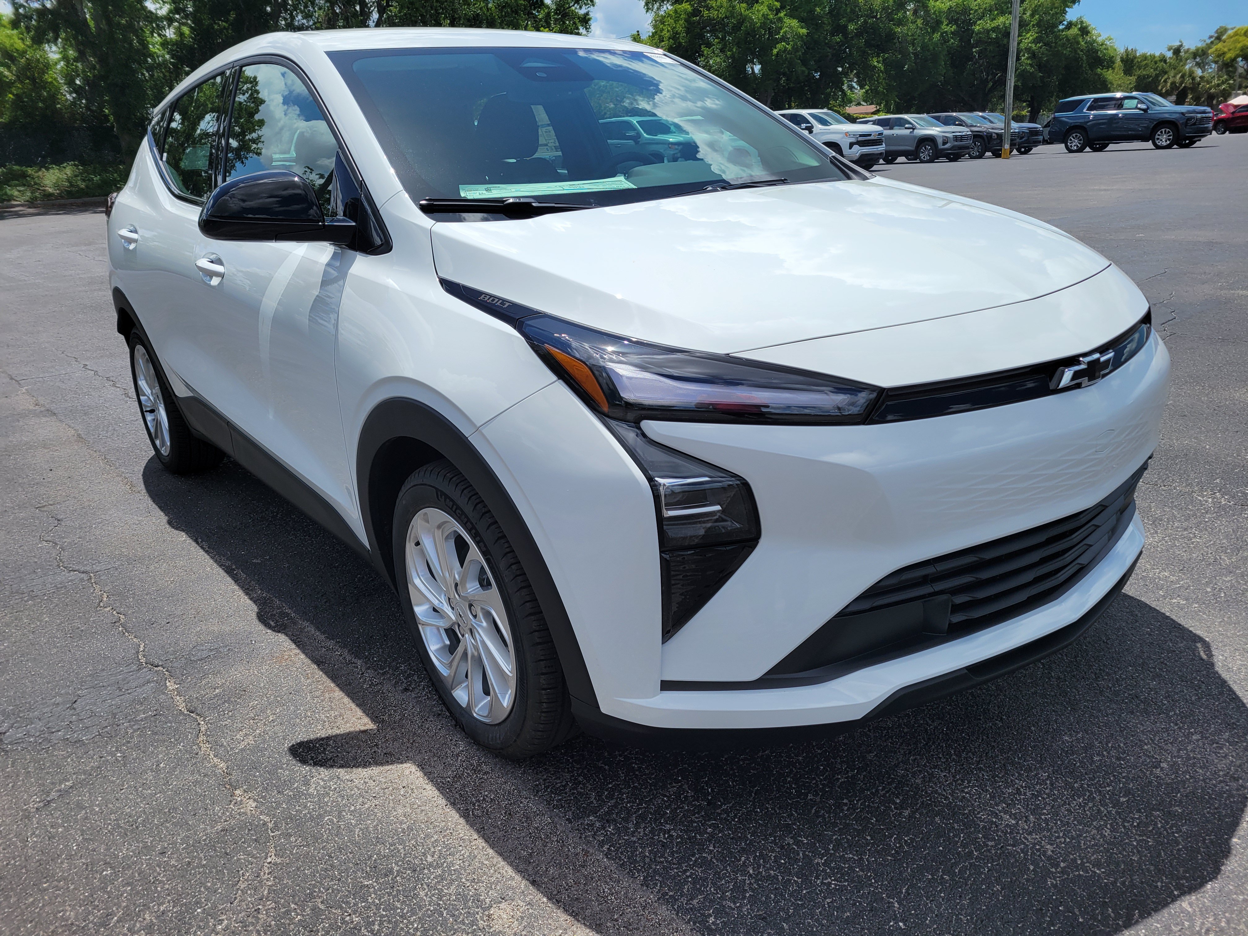 New 2027 Chevrolet Bolt LT w/ Comfort Package FWD image 3
