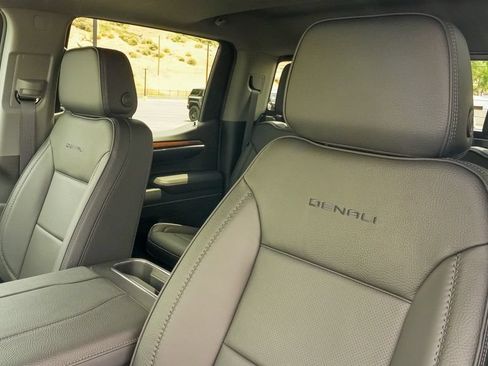 New 2026 GMC Sierra 1500 Denali w/ Denali Reserve Package AWD/4WD image 17