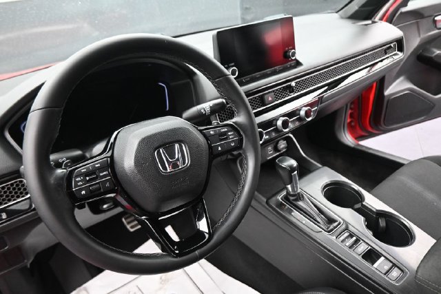 Used 2023 Honda Civic Sport image 25