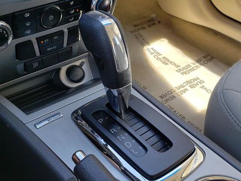 Used 2012 Ford Fusion SE FWD image 25