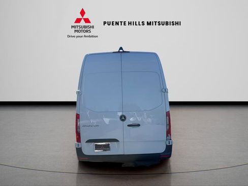 Used 2023 Mercedes-Benz Sprinter 2500 w/ Acoustic Package image 6