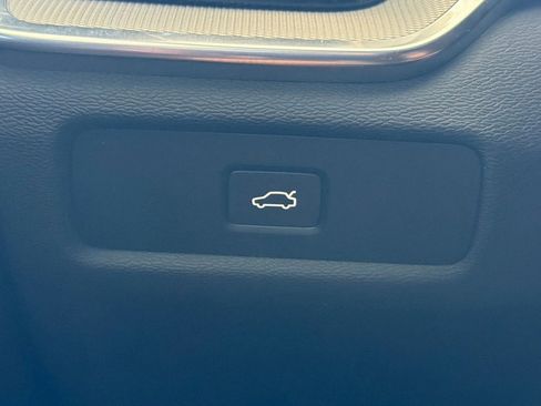 Used 2024 Volvo S60 B5 Plus FWD image 30