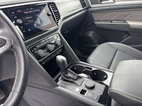 Used 2023 Volkswagen Atlas Cross Sport SE w/ Black Wheel Package image 18