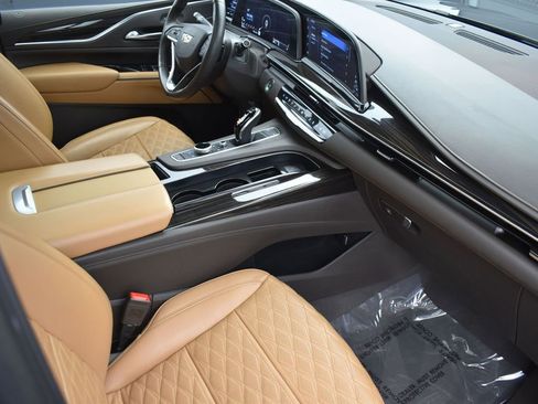 Used 2022 Cadillac Escalade Sport w/ Touring Package image 39