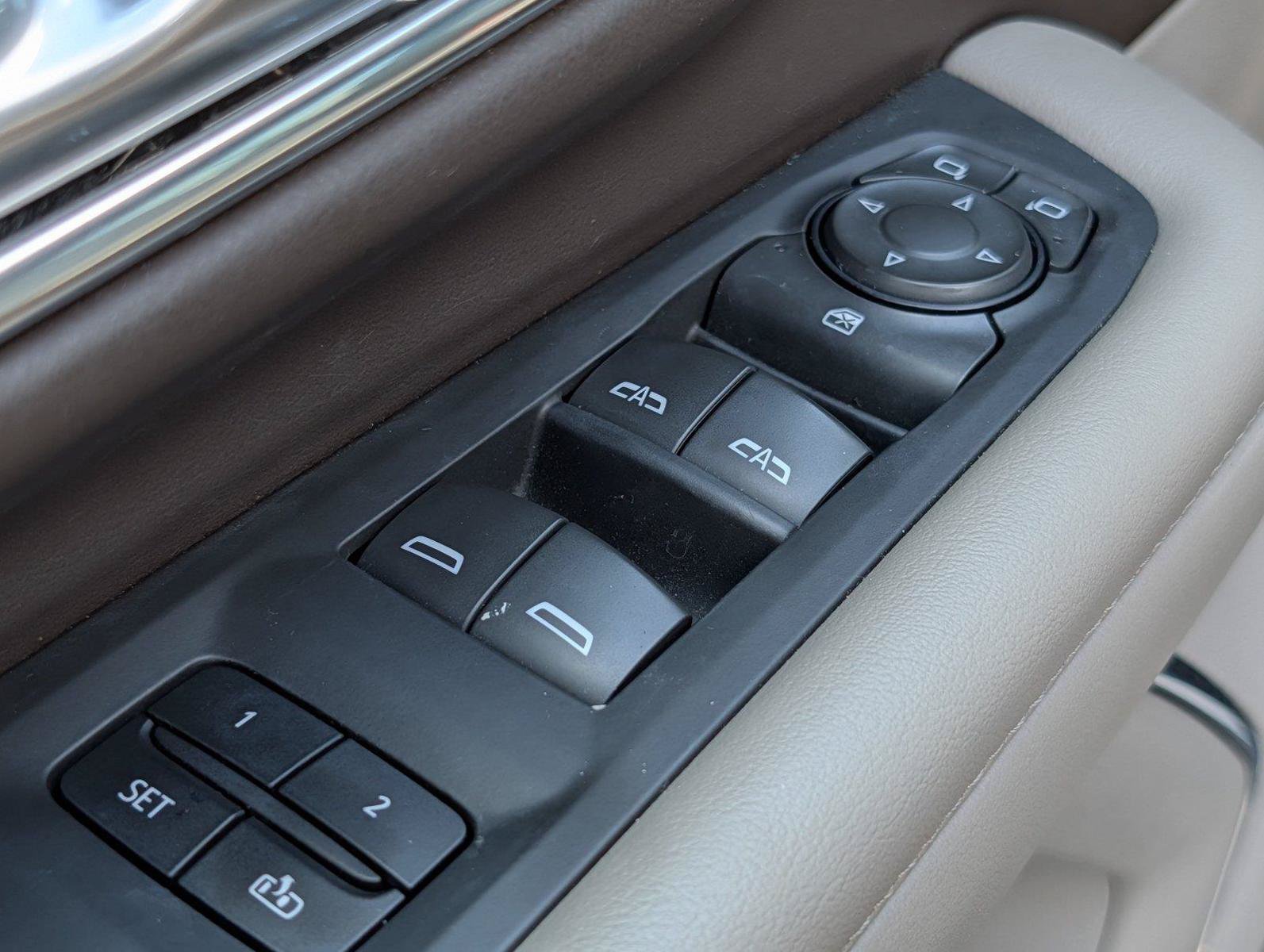 Used 2022 Chevrolet Suburban LT AWD/4WD image 15