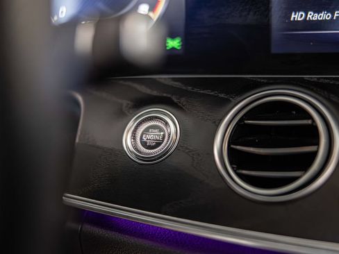 Used 2018 Mercedes-Benz E 63 AMG S image 29