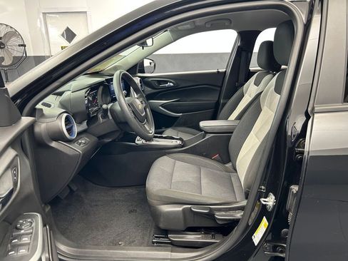 Used 2024 Chevrolet Trax LS image 13