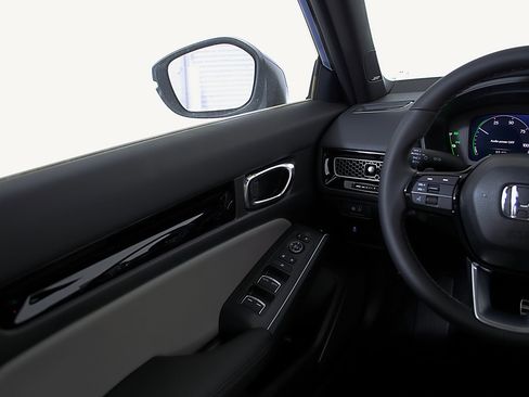 Used 2025 Honda Civic Sport Touring image 19