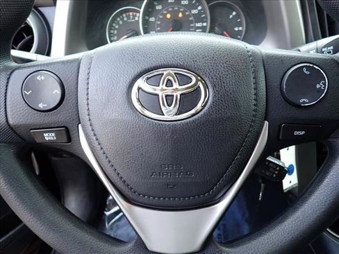 Used 2016 Toyota RAV4 LE FWD image 13