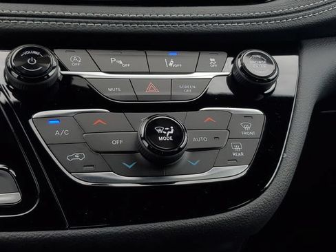 New 2026 Chrysler Pacifica Select w/ S Appearance Package FWD image 27