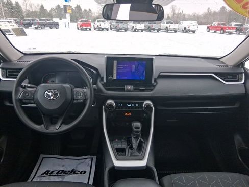 Used 2024 Toyota RAV4 XLE image 18