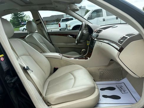 Used 2003 Mercedes-Benz E 320 Sedan image 43