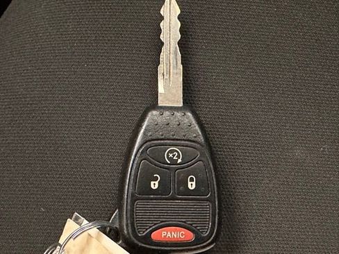 Used 2018 Jeep Wrangler Unlimited Sahara w/ Connectivity Group image 19