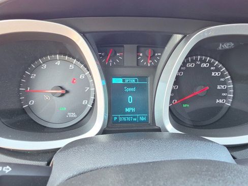 Used 2017 Chevrolet Equinox Premier w/ Enhanced Convenience Package AWD/4WD image 32