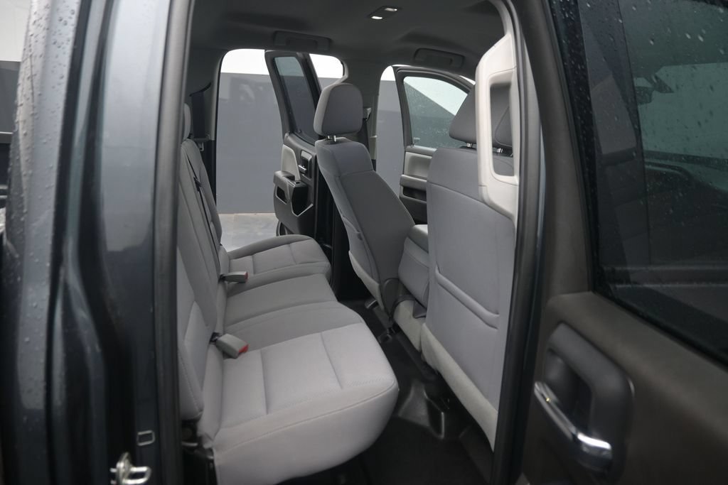Used 2017 Chevrolet Silverado 1500 W/T AWD/4WD image 26