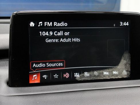 Used 2019 MAZDA CX-9 Touring w/ Touring Premium Package FWD image 4