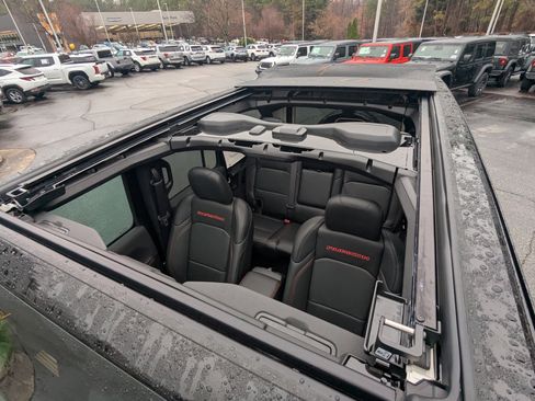 Used 2026 Jeep Wrangler Unlimited Rubicon w/ Technology Group image 11