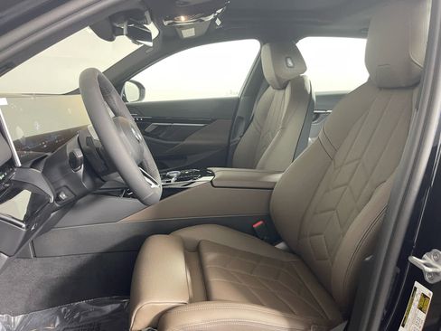 New 2026 BMW 530i w/ M Sport Package RWD image 9