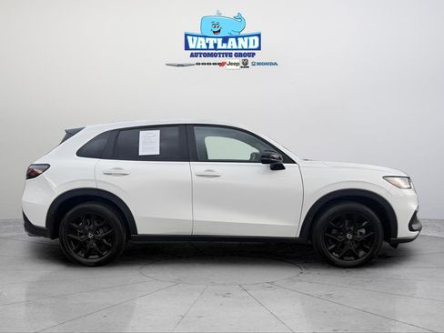 Used 2024 Honda HR-V Sport image 6