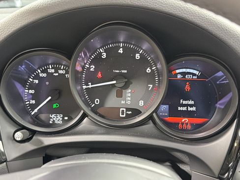 Certified 2026 Porsche Macan AWD/4WD image 39