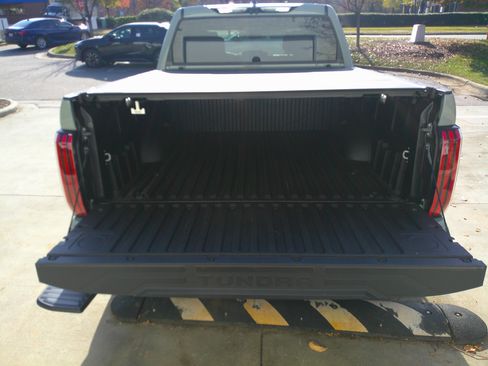 Used 2024 Toyota Tundra Platinum image 32