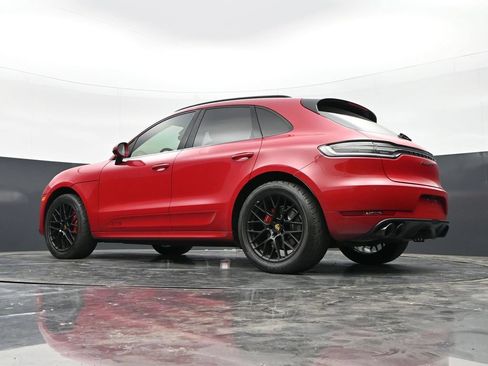 Used 2021 Porsche Macan GTS w/ Sport Chrono Package AWD/4WD image 46