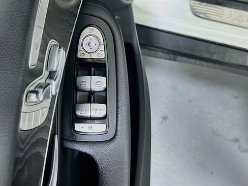Used 2018 Mercedes-Benz GLC 300 image 17