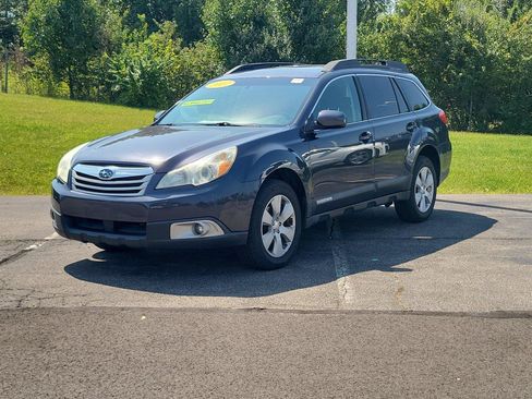 Used 2011 Subaru Outback 2.5i Premium AWD/4WD image 4
