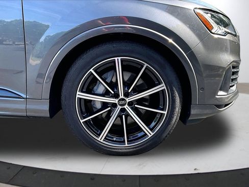 Used 2024 Audi Q7 3.0T Prestige AWD/4WD image 34