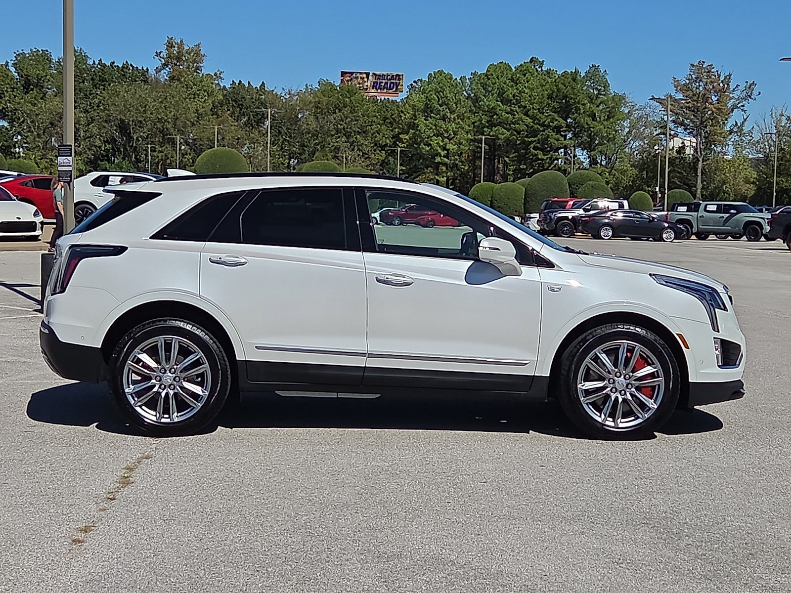 Used 2026 Cadillac XT5 Sportv w/ LPO, Floor Liner Package AWD/4WD image 6