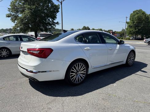 Used 2014 Kia Cadenza Premium w/ Technology Package FWD image 5