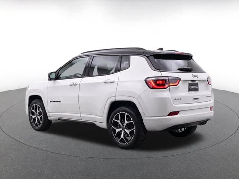 Used 2025 Jeep Compass Limited AWD/4WD image 6