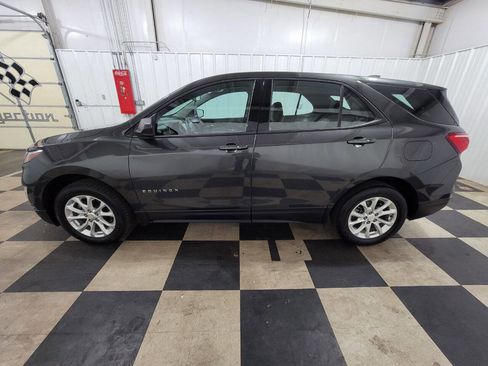 Used 2018 Chevrolet Equinox LS image 9