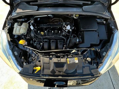 Used 2016 Ford Focus Titanium image 8
