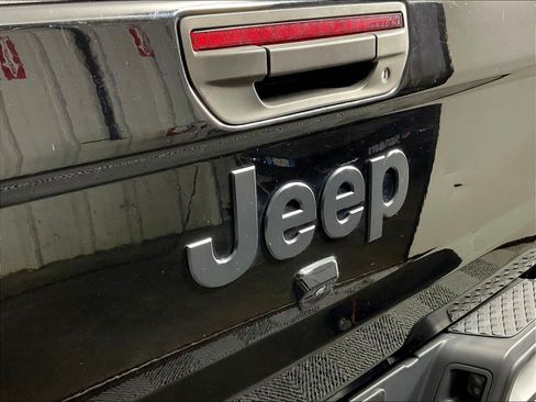 Used 2021 Jeep Gladiator Sport AWD/4WD image 25