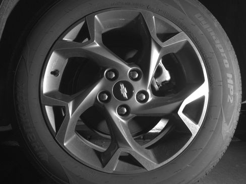 Used 2025 Chevrolet Trax LT w/ LT Convenience Package image 14