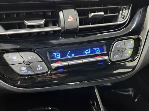 Used 2022 Toyota C-HR XLE image 26