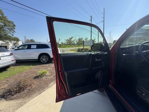 Used 2024 Toyota 4Runner TRD Off-Road image 26