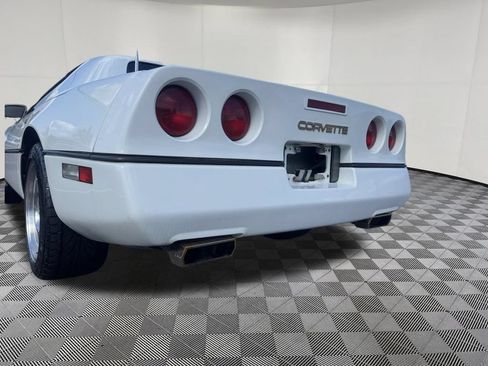 Used 1990 Chevrolet Corvette Convertible RWD image 13