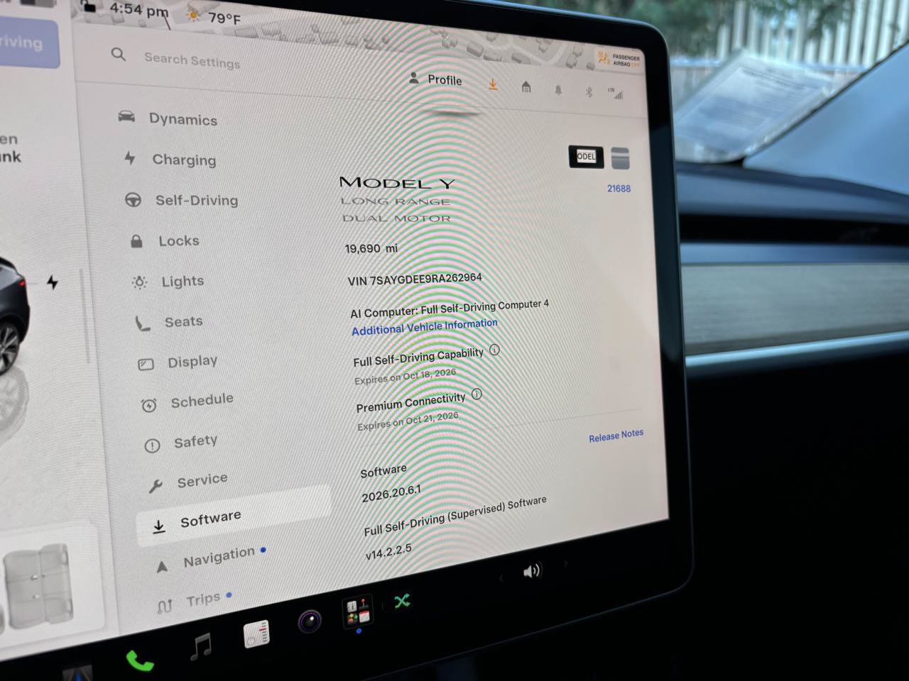 Used 2024 Tesla Model Y Long Range AWD/4WD image 14