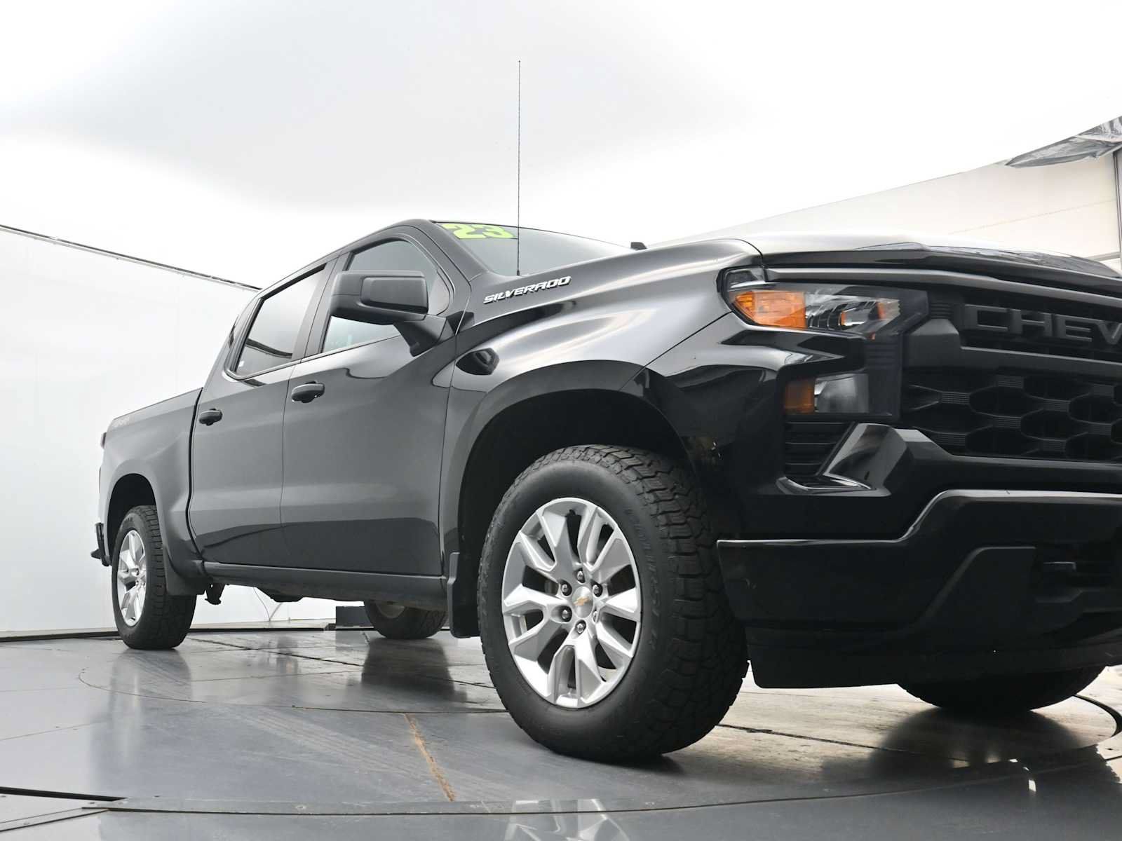 Used 2023 Chevrolet Silverado 1500 Custom AWD/4WD image 18