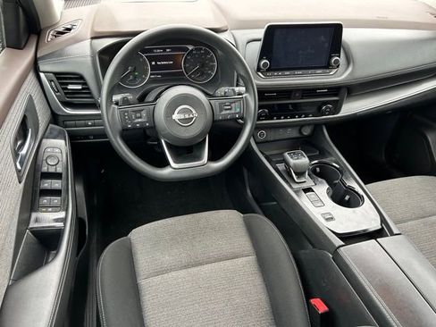 Used 2023 Nissan Rogue SV image 19