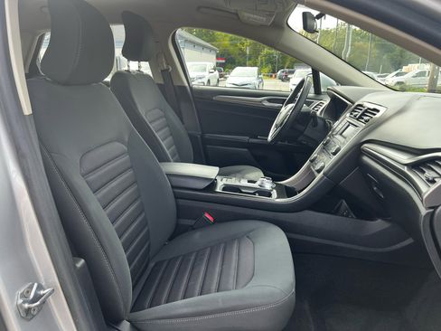 Used 2017 Ford Fusion S w/ Equipment Group 101A image 21