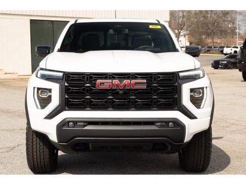 New 2026 GMC Canyon Elevation w/ Convenience Package image 2