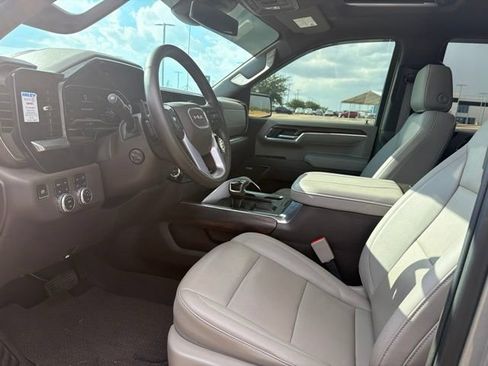 Used 2025 GMC Sierra 1500 SLT w/ SLT Premium Plus Package AWD/4WD image 25
